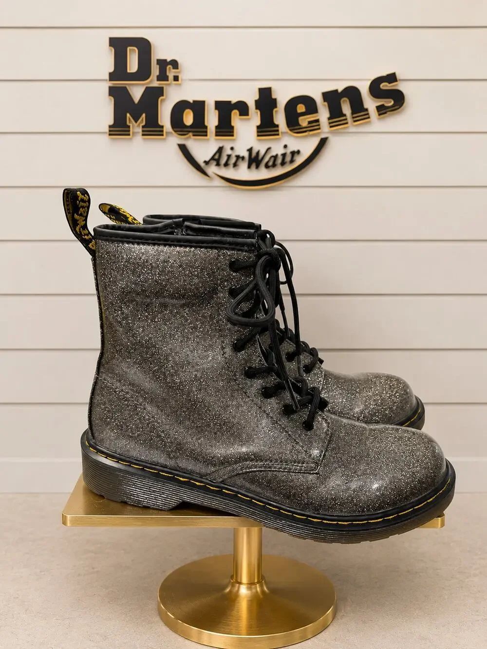 Dr. Martens 1460 Glitter Y Lace Up Boots Women’s Size 7